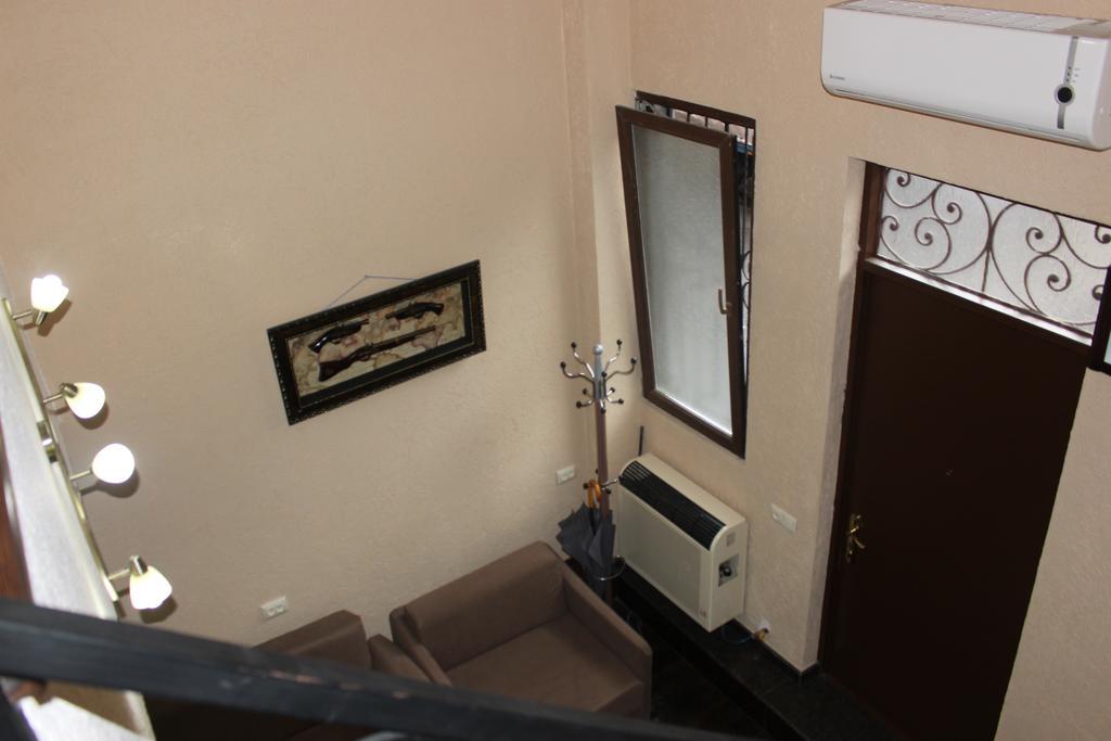 Apartment Anzi باتومي الغرفة الصورة